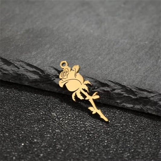 BBB 400 (n) Rose Dainty Charm 18k gold PVD 316 Stainless steel ( 1 pc ) Anti tarnish ( 25*7mm )