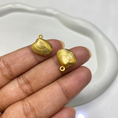 SC01I sea shell charm 18k gold PVD 316 stainless steel ( 1 pc ) anti tarnish