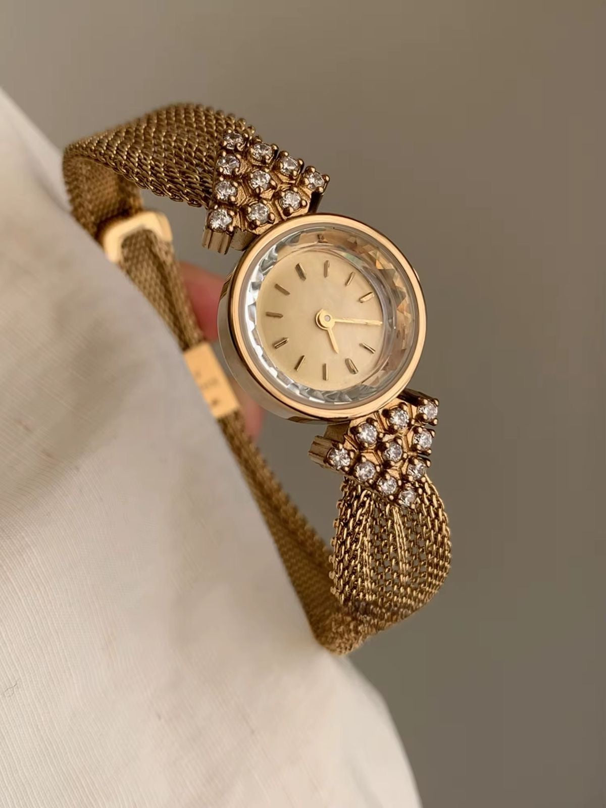 VW12 Zircon Bracelet watch - 18k Gold PVD plated stainless steel - Anti tarnish