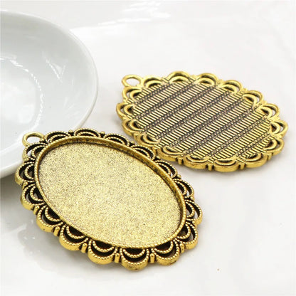 CB01D Antique gold cameo pendant - per piece