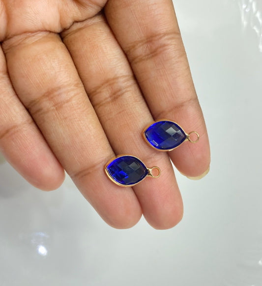 BBB 116 (D) Dark blue oval gold plated crystal charm (1PC)