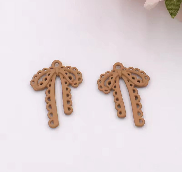 APC04X Bow Spray painted Charm ( 1 pc ) High Quality Alloy ( 28:20 mm )