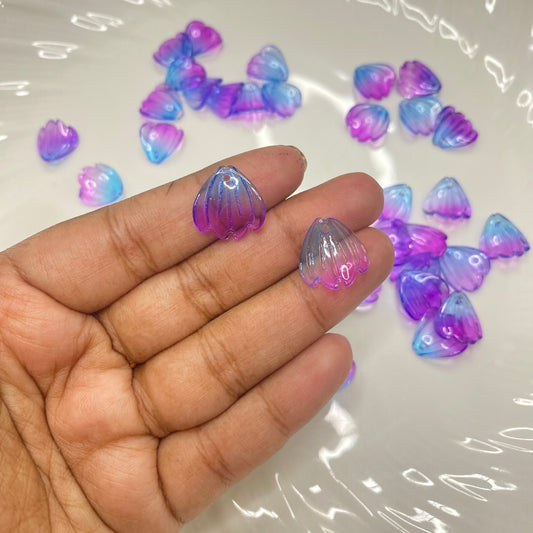 GB581 two tone petal glass bead
