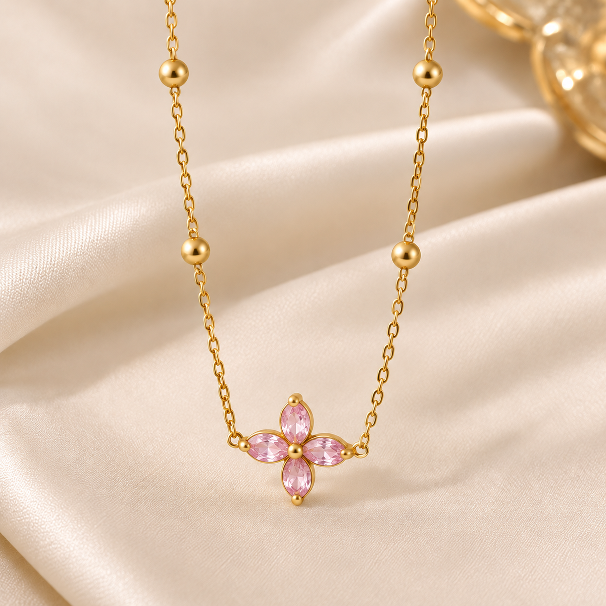 NSJ48C Pink Clover Necklace 18k Gold PVD plated