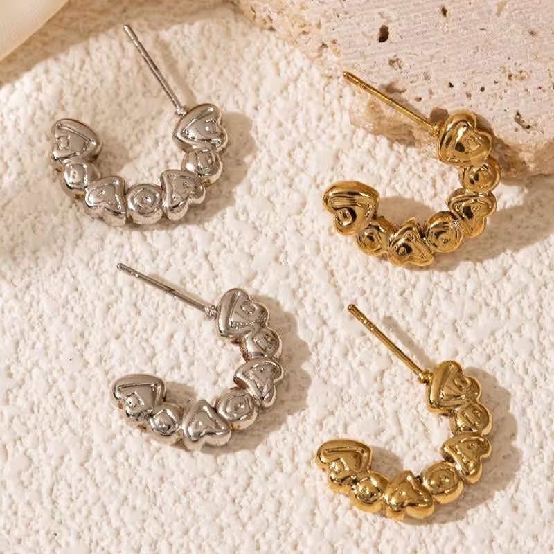 SJ 680 Heart C Gold stud Earring - 18k Gold PVD plated stainless steel - Anti tarnish