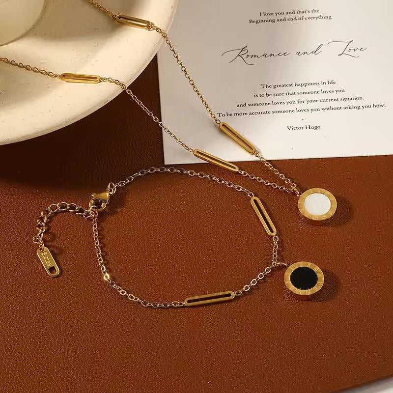 SJ 530 Roman modern bracelet - 18k Gold PVD plated stainless steel - Anti tarnis