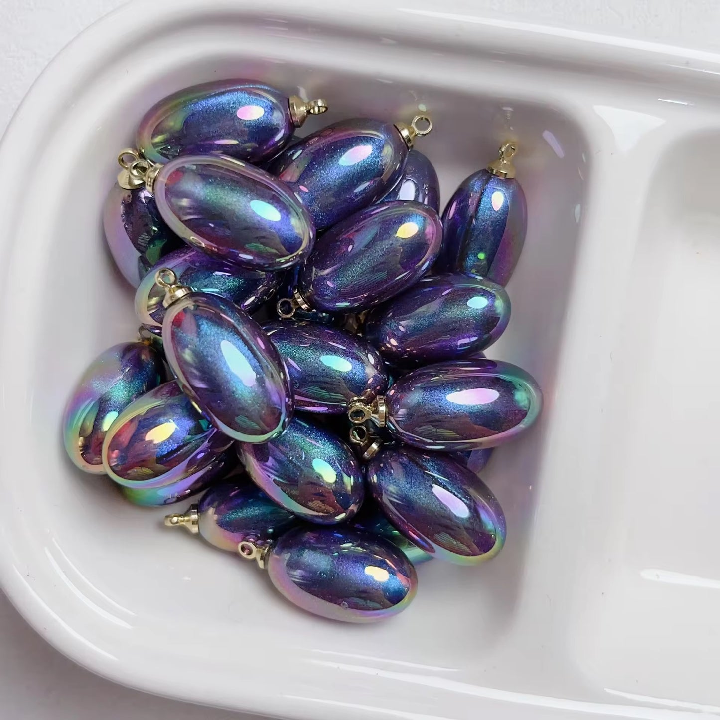 AB06 Mermaid water drop oval Bead iridescent pendant charm ( 1 pc ) UV Plated Acrylic