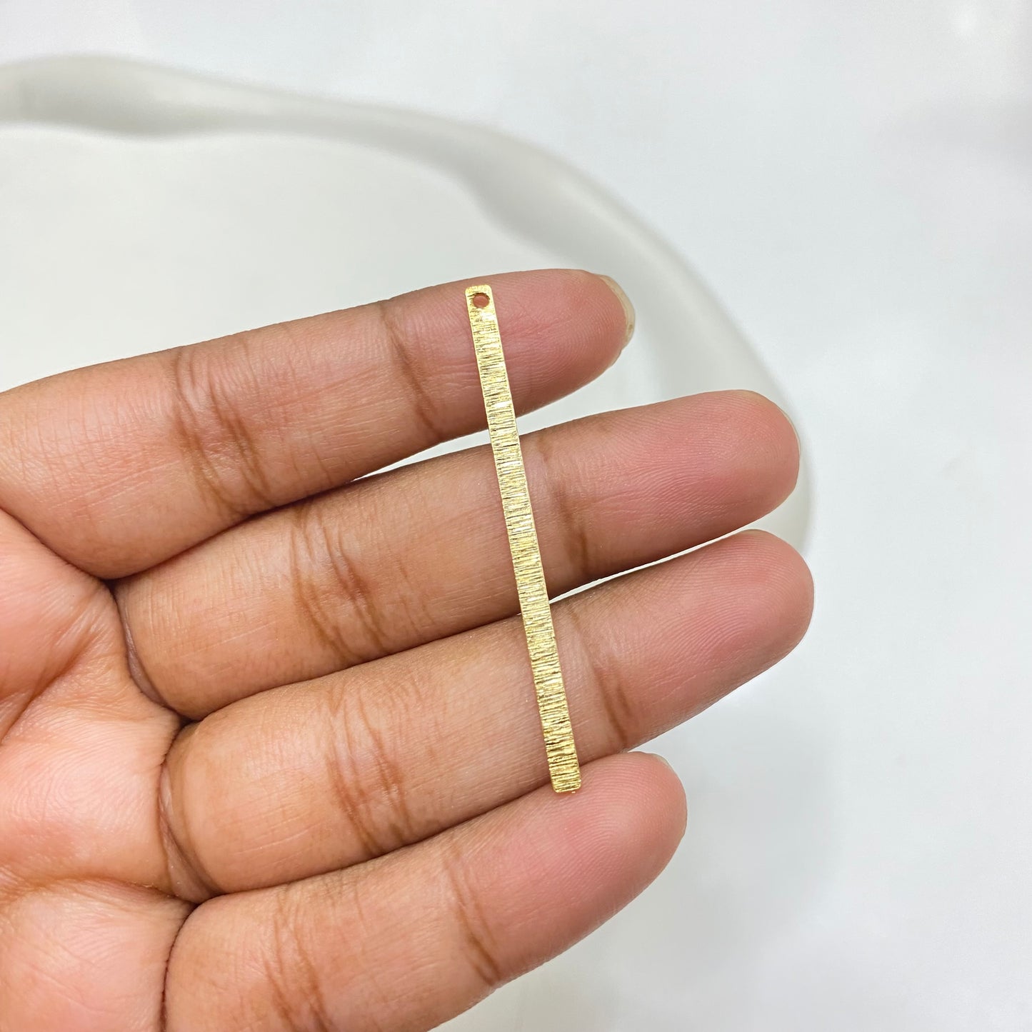 B 1824 Textured long strip charm ( 1 pc )