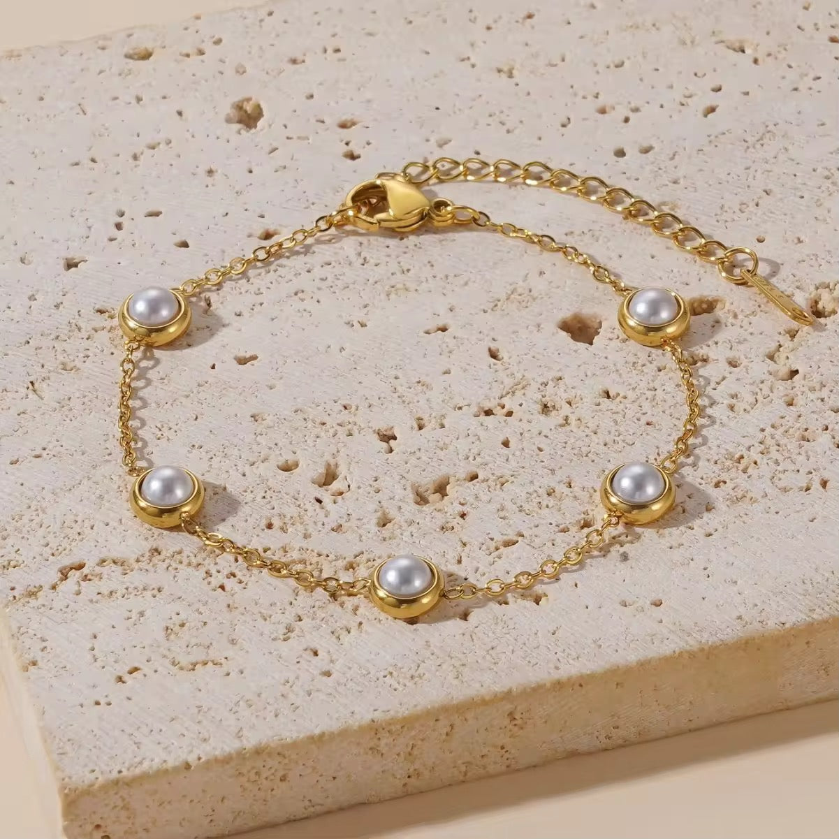 SJ 355 Pearl dainty Bracelet - 18k gold PVD plated stainless steel - Anti tarnish
