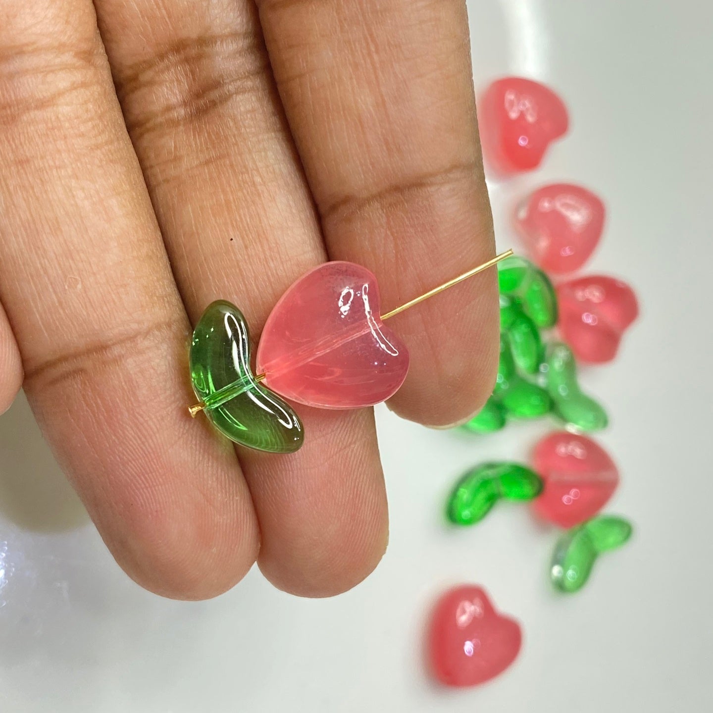 GB613 pink heart glass flower bead