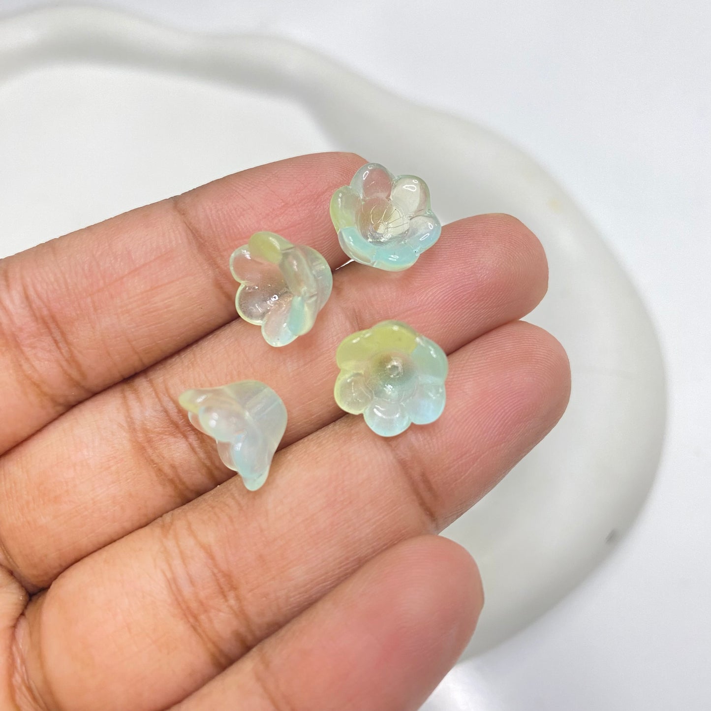 GB 1779 dual tone yellowish green flower glass bead ( 1 pc )