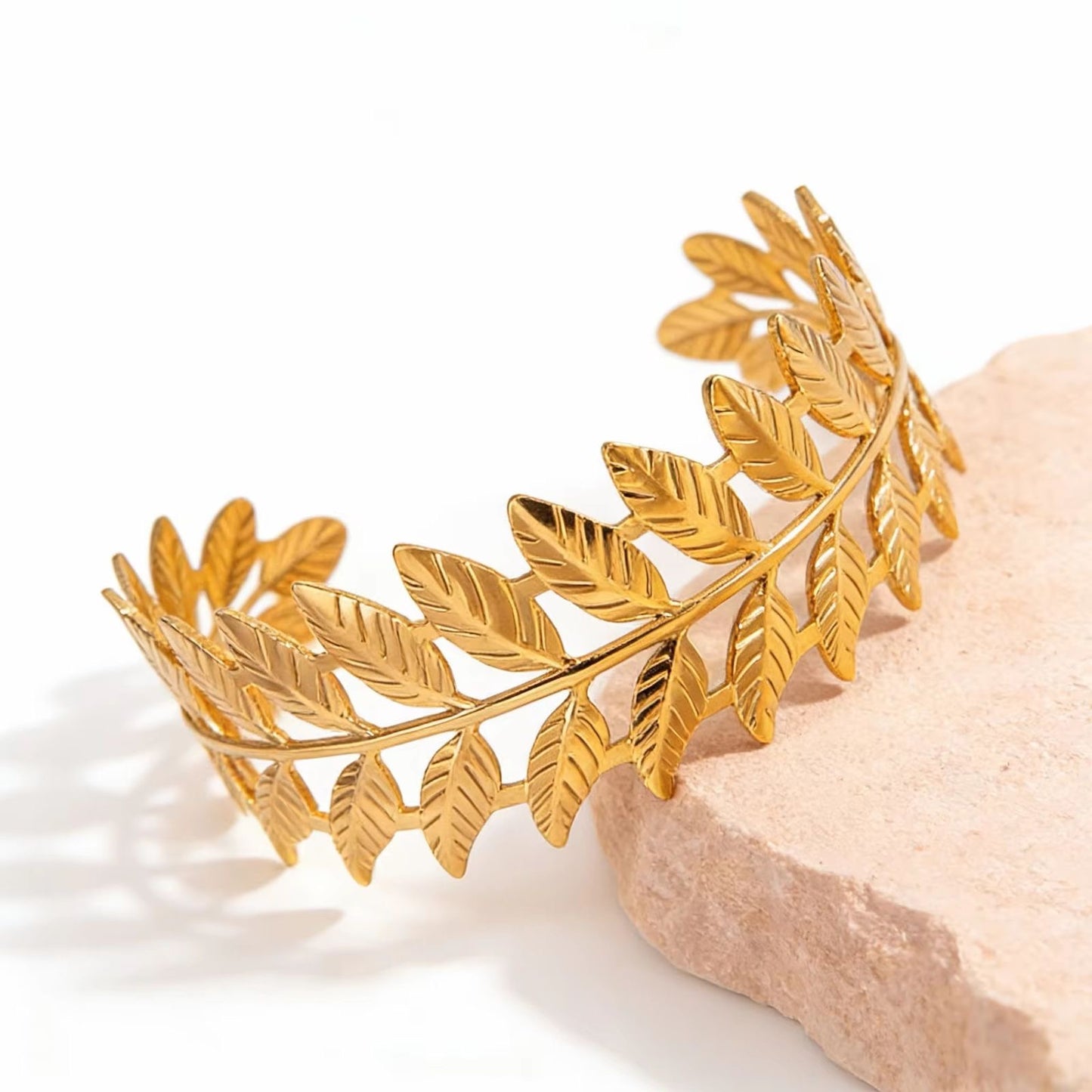 SJ 1140 Big Cuff bracelet - 18k Gold PVD plated stainless steel - Anti tarnish