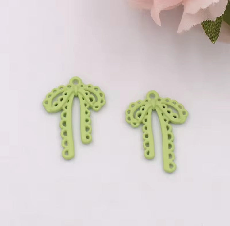 APC04X Bow Spray painted Charm ( 1 pc ) High Quality Alloy ( 28:20 mm )