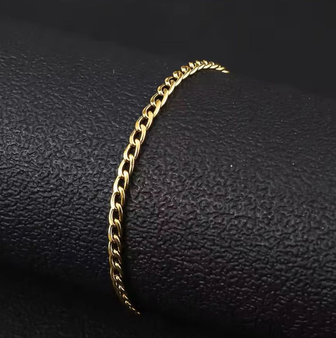 SJ 582 Simple Figaro chain 3mm Bracelet - 18k Gold PVD plated stainless steel - Anti tarnish