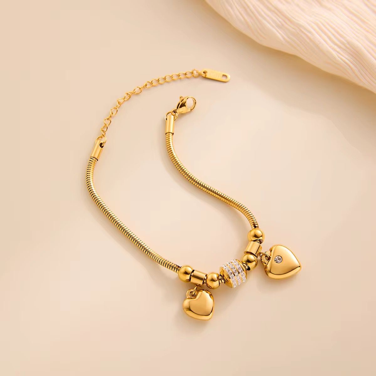 SJ 869 heart Charm bracelet - 18k Gold PVD plated stainless steel - Anti tarnish