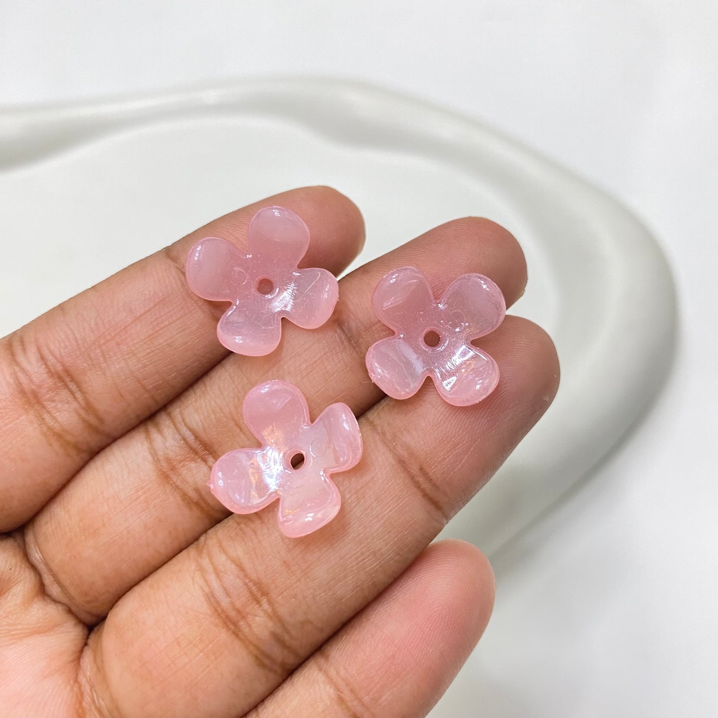 BBB 121 (G) Four petal uv plated shiny irrediscent Acrylic flower bead (1PC)