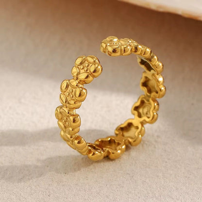 SJ 983 Floral Ring - Premium jewellery- 18k Gold PVD plated stainless steel - Anti tarnish