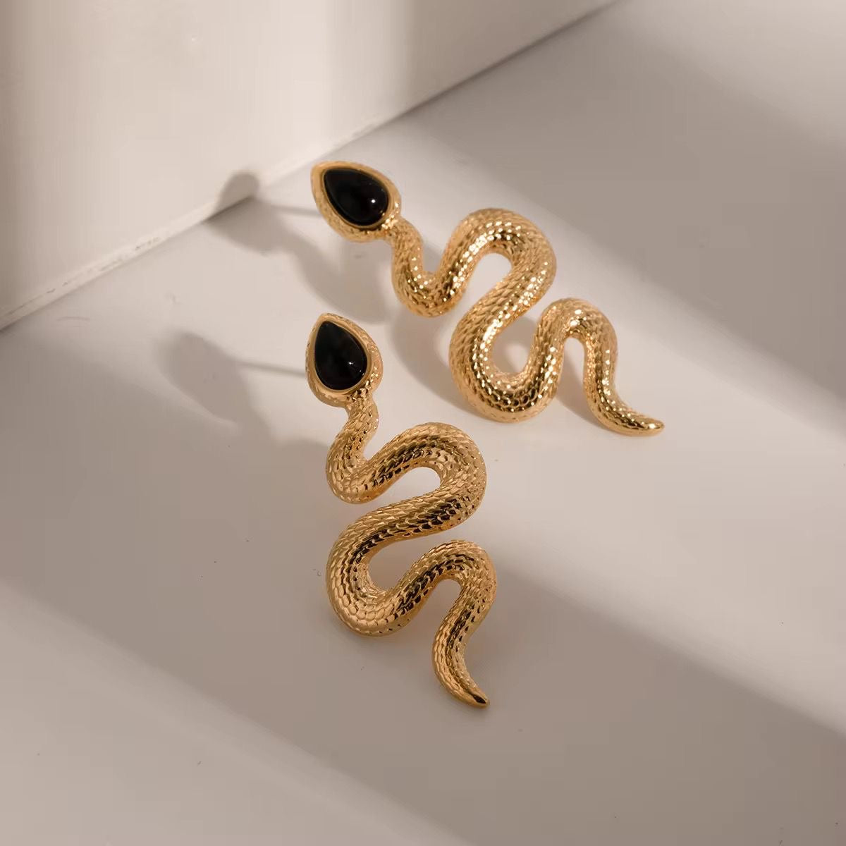 SJ 665 Snake Stud Earrings - Premium Collection - 18k Gold PVD plated stainless steel - Anti tarnish
