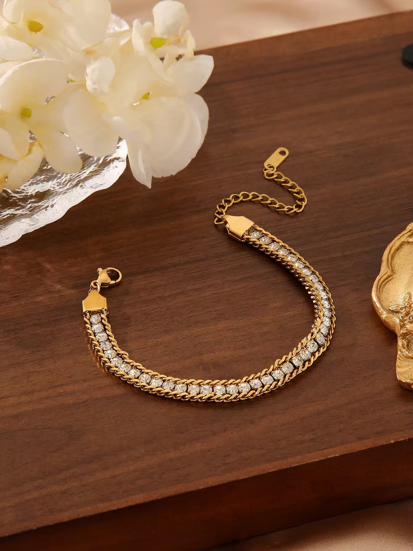 SJ 218 Zircon chain tennis bracelet
-18k PVD plated stainless steel - Anti tarnish - Wholesale