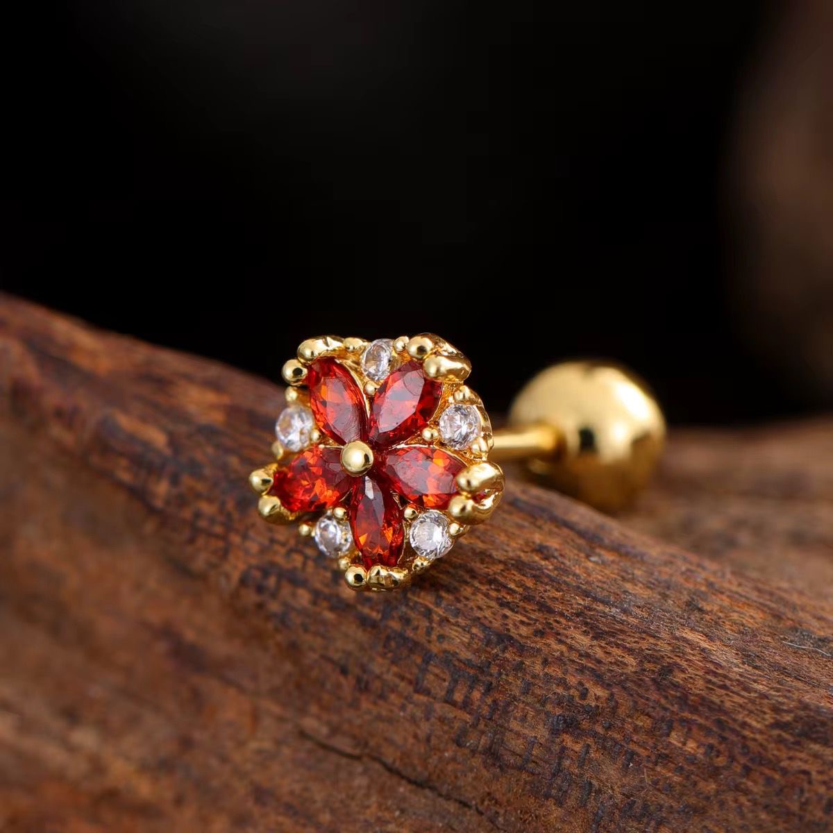 SJ 880 Floral Zircon Cartilage 2nd Piercing Stud ( 1 pc ) - 18k Gold PVD plated stainless steel - Anti tarnish