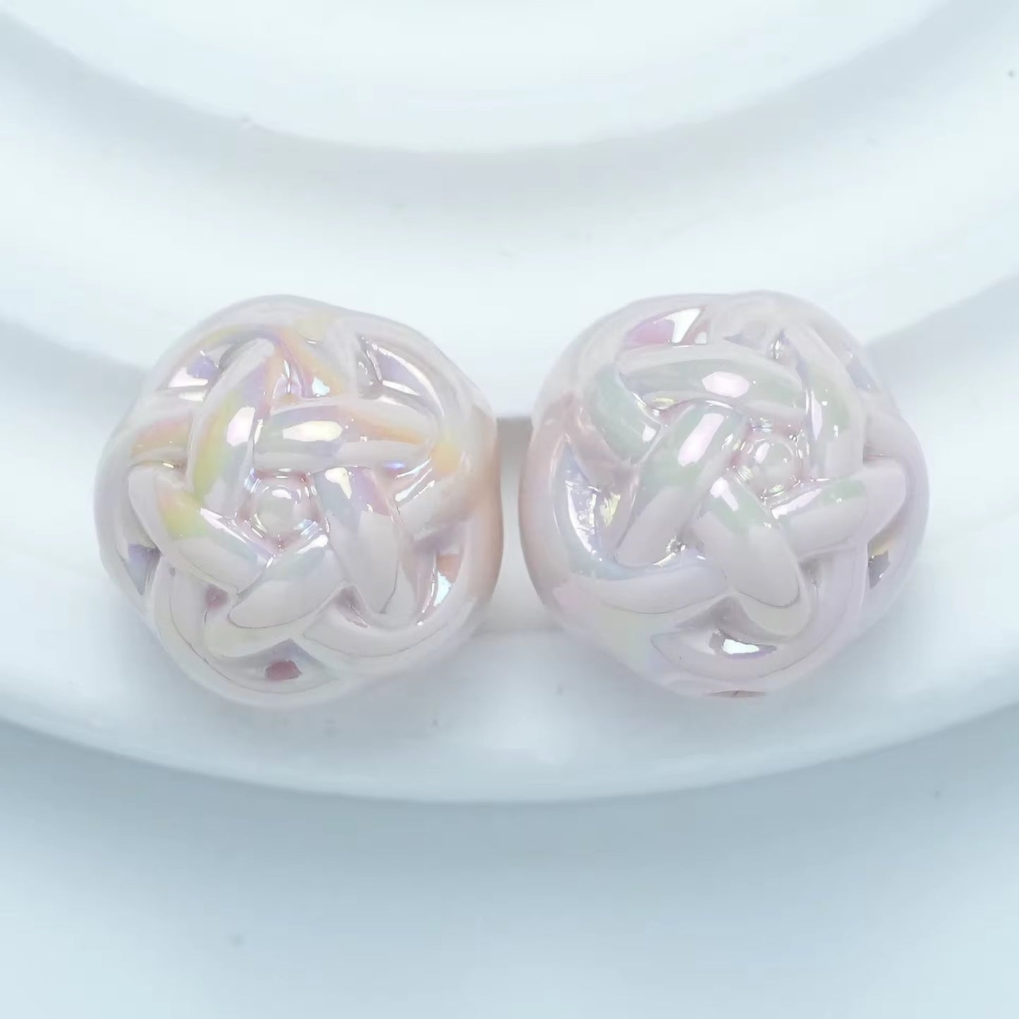 BBB 382 Yarn Ball Round Bead ( 1 pc ) UV plated Acrylic ( 16mm )