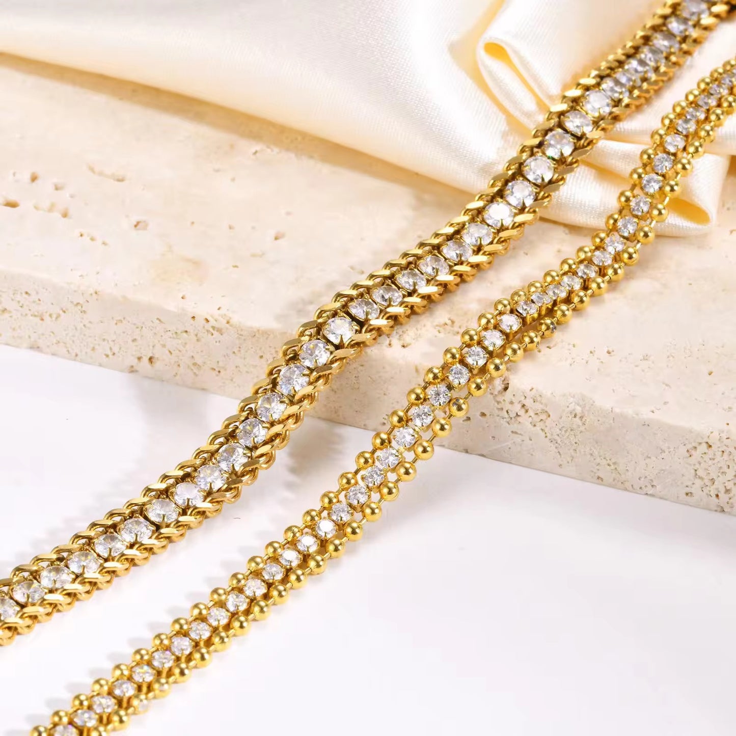 SS 218 Zircon chain tennis bracelet
-18k gold plated stainless steel - Anti tarnish - Wholesale