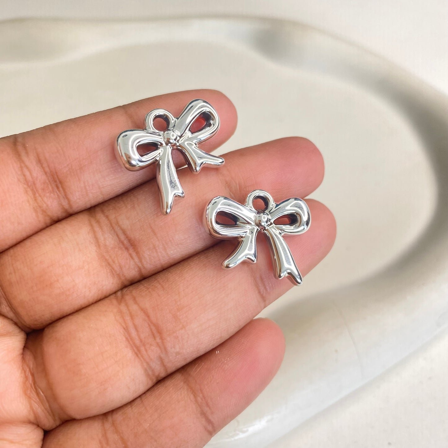 BBB 295 (b) Bow Silver Metal Plastic Charm ( 1 piece ) High Shine ( 20:18 mm )