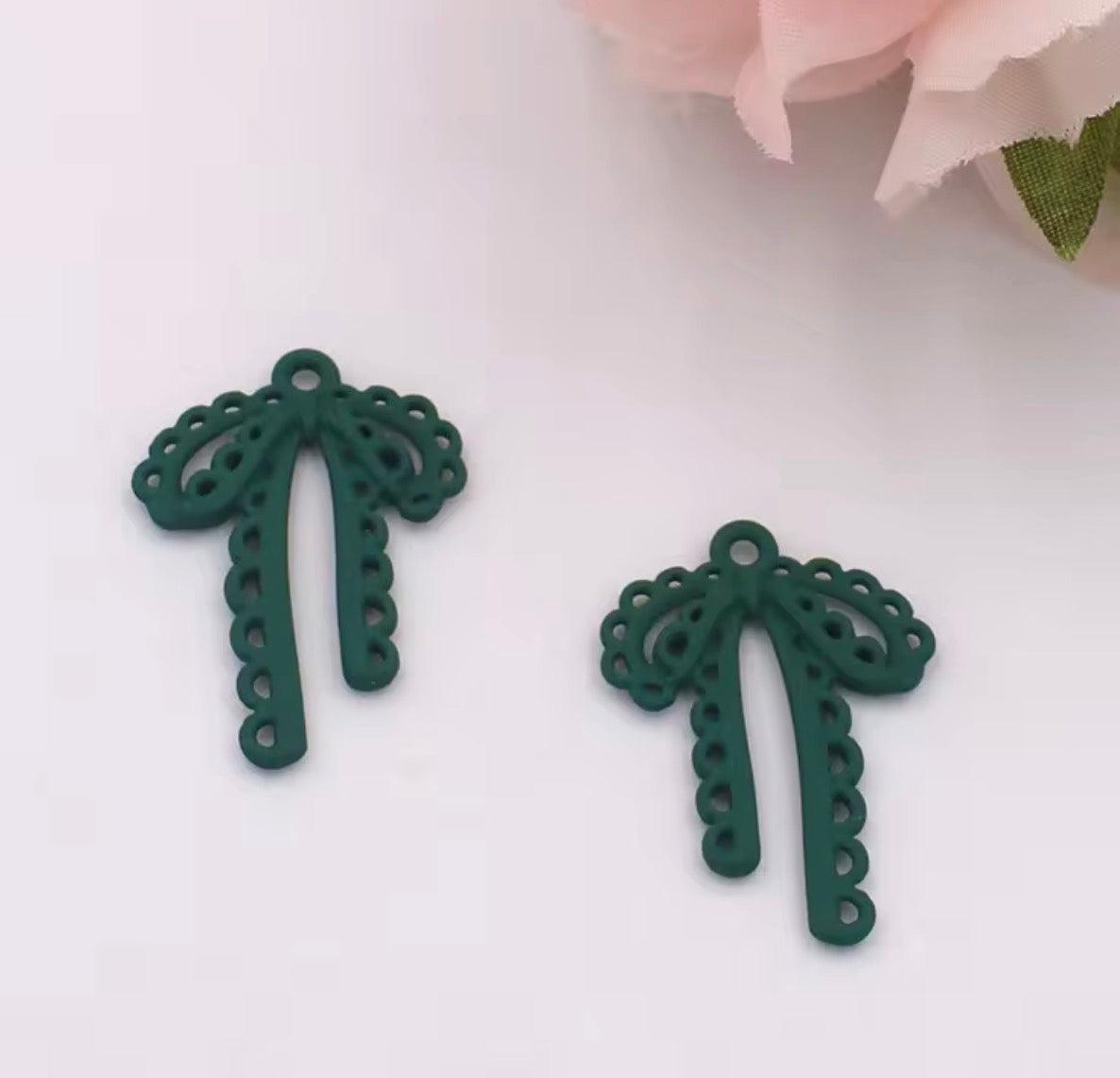 BBB 342 (q) Dark Green Bow Spray painted Charm ( 1 pc ) High Quality Alloy ( 28:20 mm )