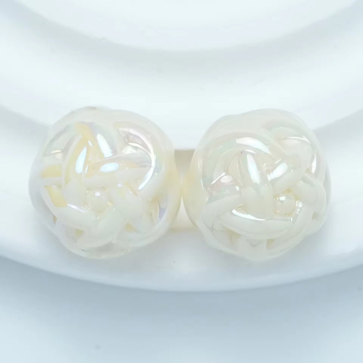 BBB 382 Yarn Ball Round Bead ( 1 pc ) UV plated Acrylic ( 16mm )