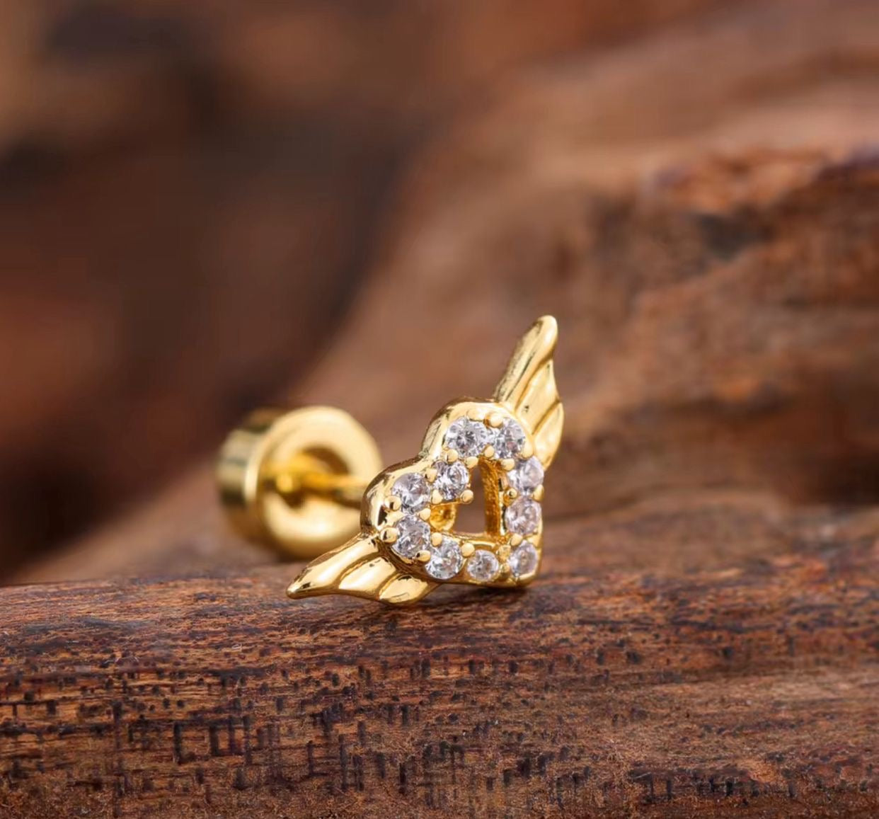 SJ 936 Heart With Wings Zircon kids / 2nd Piercing Stud ( 1 pc ) - 18k Gold PVD plated stainless steel - Anti tarnish