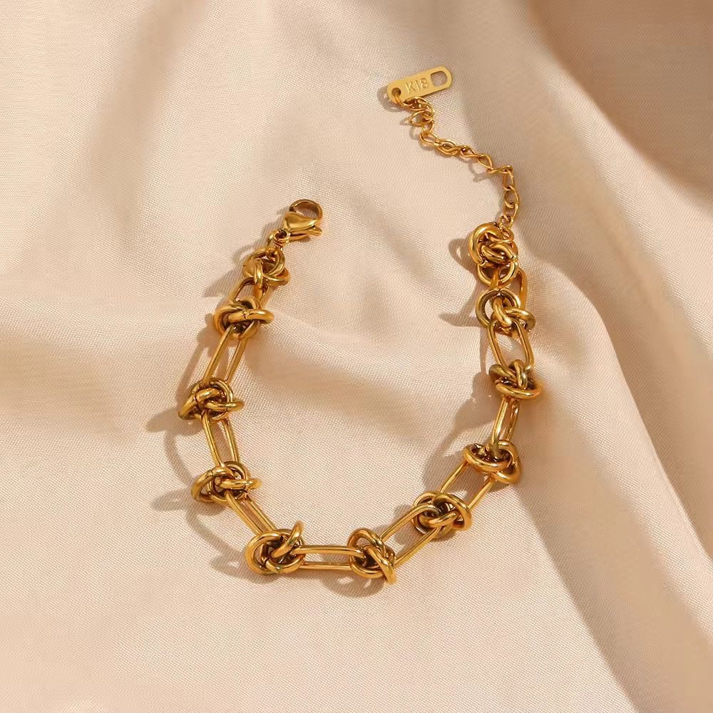 SJ 660 Chunky knot style Bracelet - 18k Gold PVD plated stainless steel - Anti tarnish
