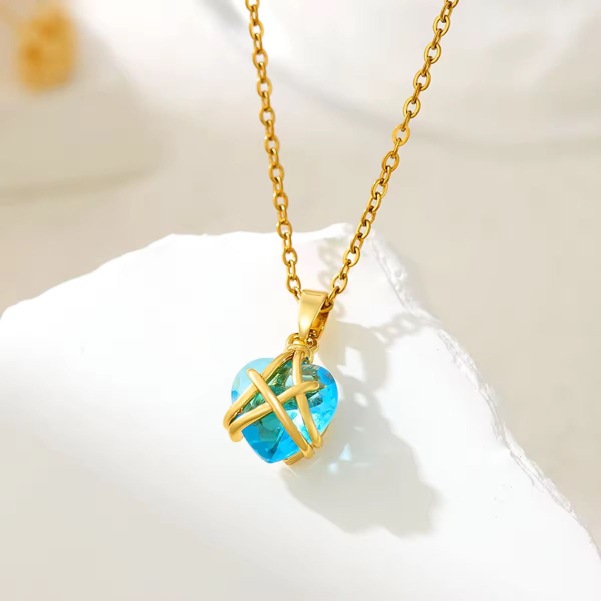 NSJ21E BLUE heart Zircon Necklace - 18k Gold PVD plated 316 stainless steel - Anti tarnish