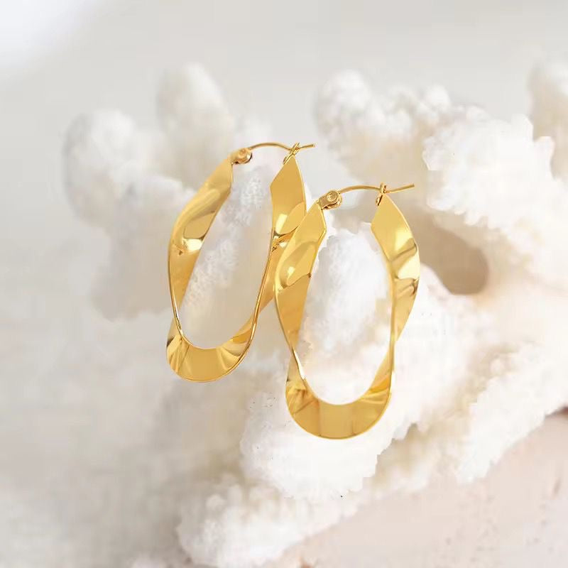 SJ 667 Wavy Earring - 18k Gold PVD plated stainless steel - Anti tarnish