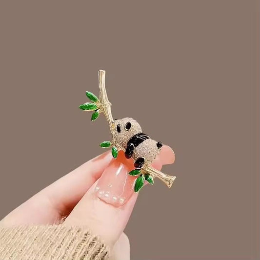 BR 90 panda Zircon Brooch ( 1 PC ) Anti Resistant