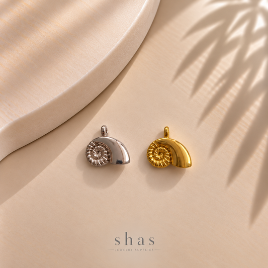 SC23T Conch Charm ( 1 pc ) PVD Plated