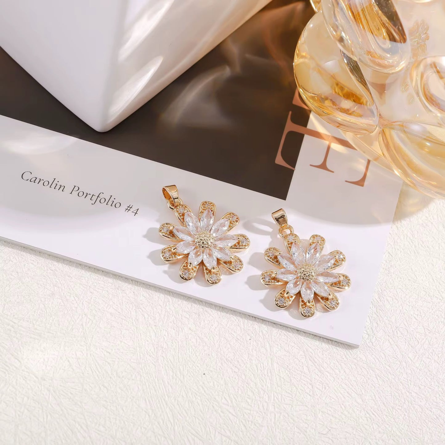 SS 1201 Sunflower Pendant 14k gold plated Zircon crystal charm ( 1 pc ) Anti tarnish ( 21:24 mm )