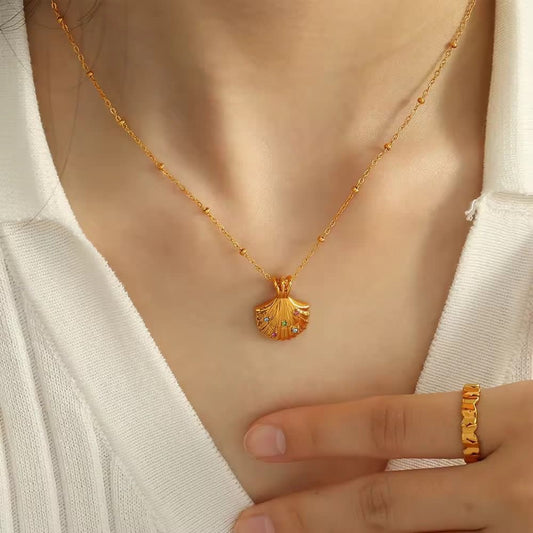 SJ 727 Colourful Zircon Scallop Necklace - 18k Gold PVD plated stainless steel - Anti tarnish