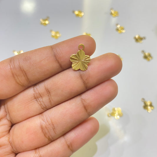 SS 1054 flower charm