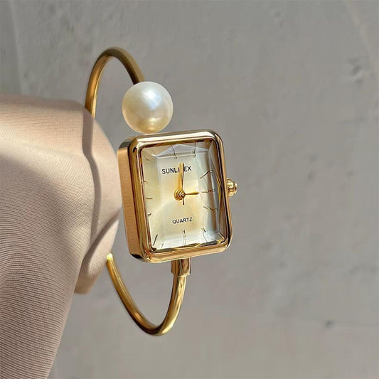 VW 30 Pearl Bracelet watch 18K Gold PVD