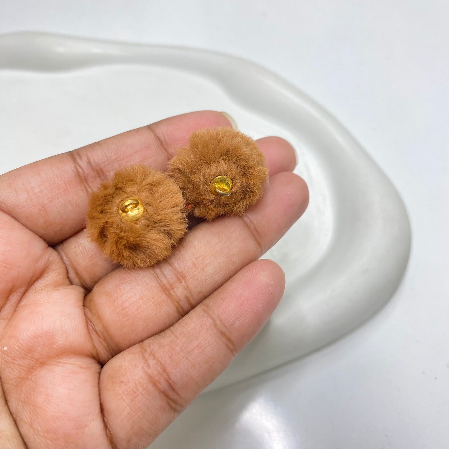 PP 1627 dark brown Fluffy Pom Pom with hook ( 1 pc )