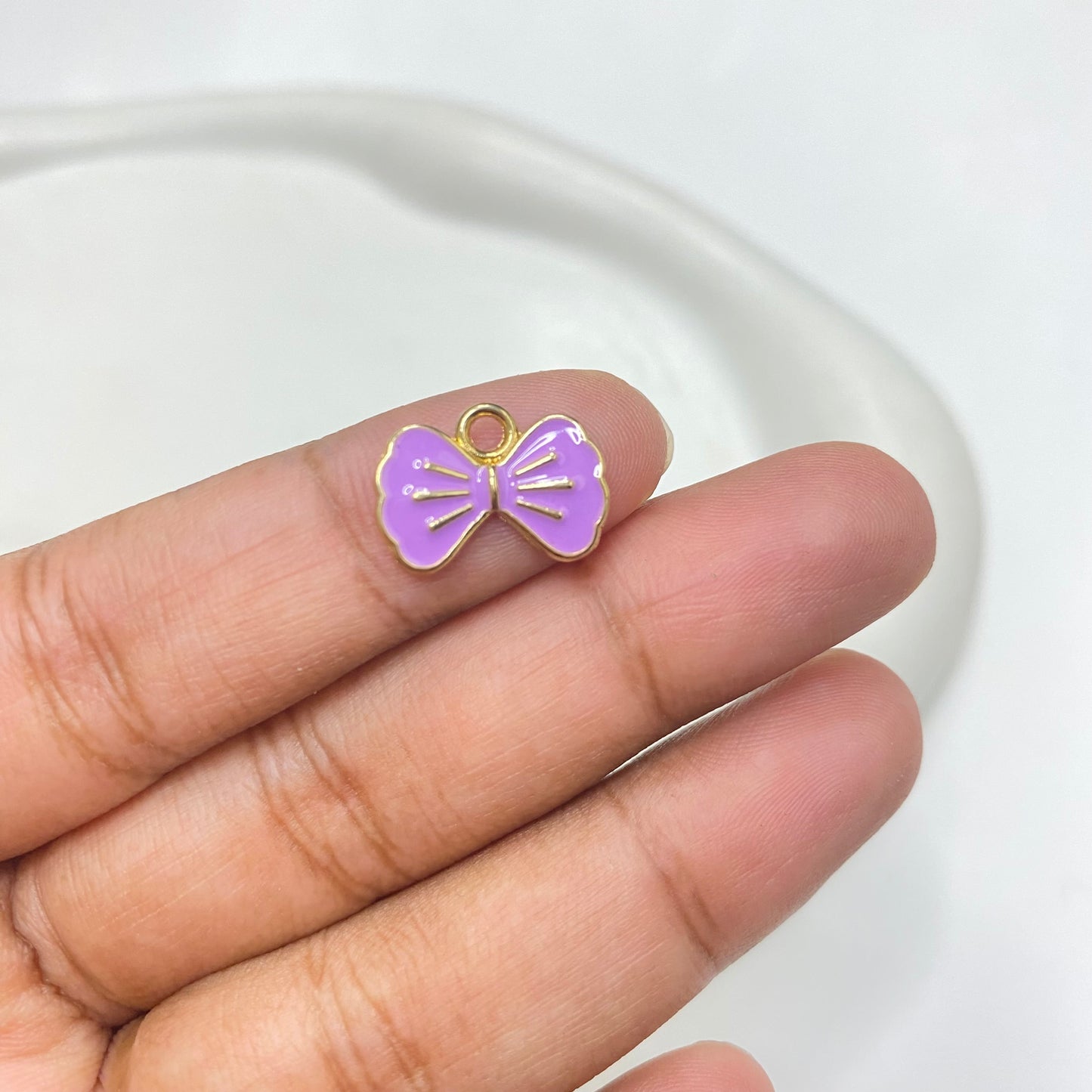 EC 1537  Bow enamel charm ( 1 pc )