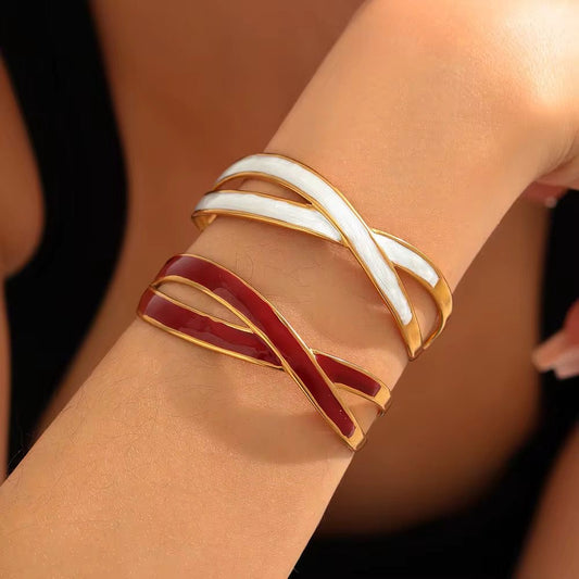SJ 918 White Enamel wavy cuff bracelet - 18k Gold PVD plated stainless steel - Anti tarnish