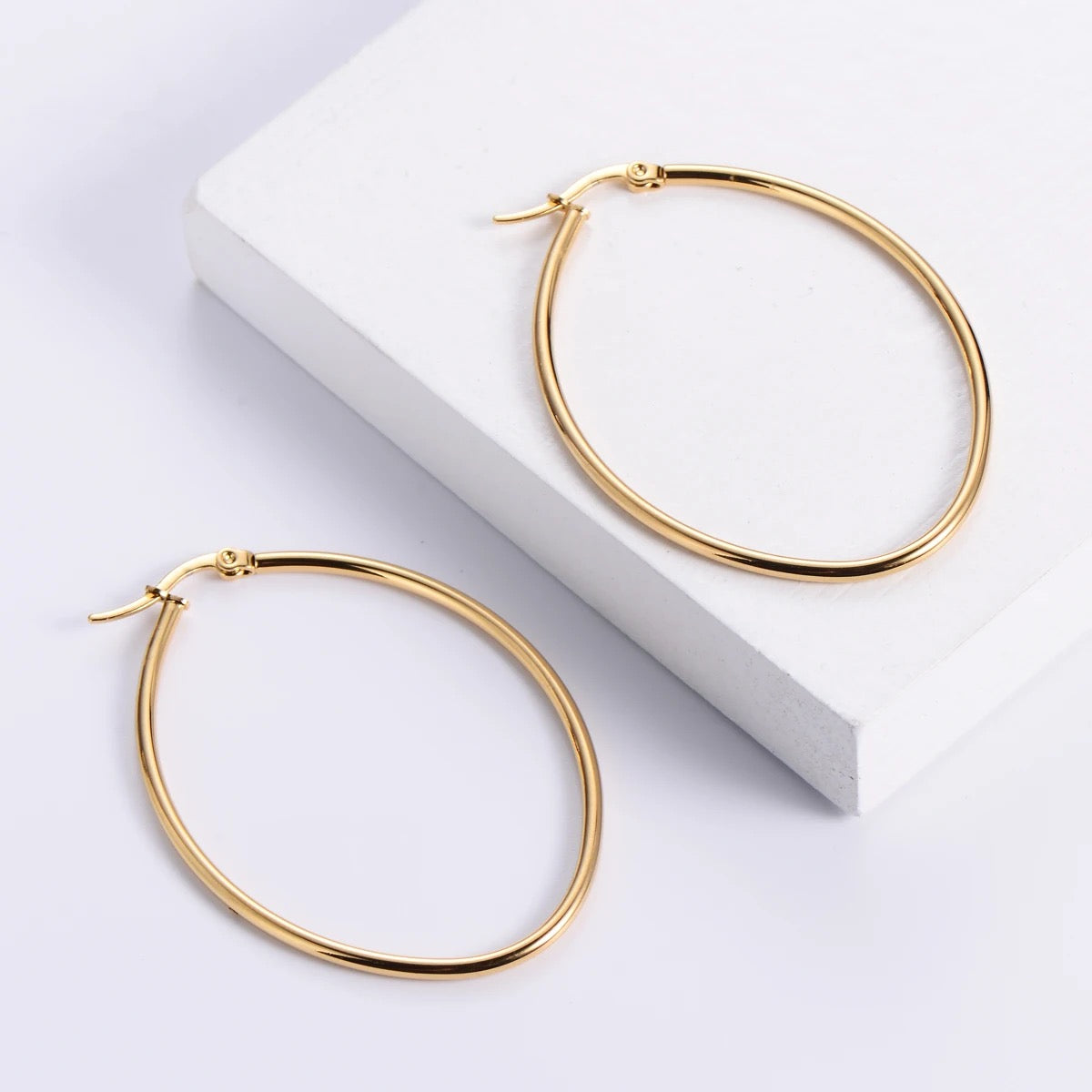 SS 1195 Oval geometric hoops - 18k gold plated stainless steel ( 2 pc ) anti tarnish