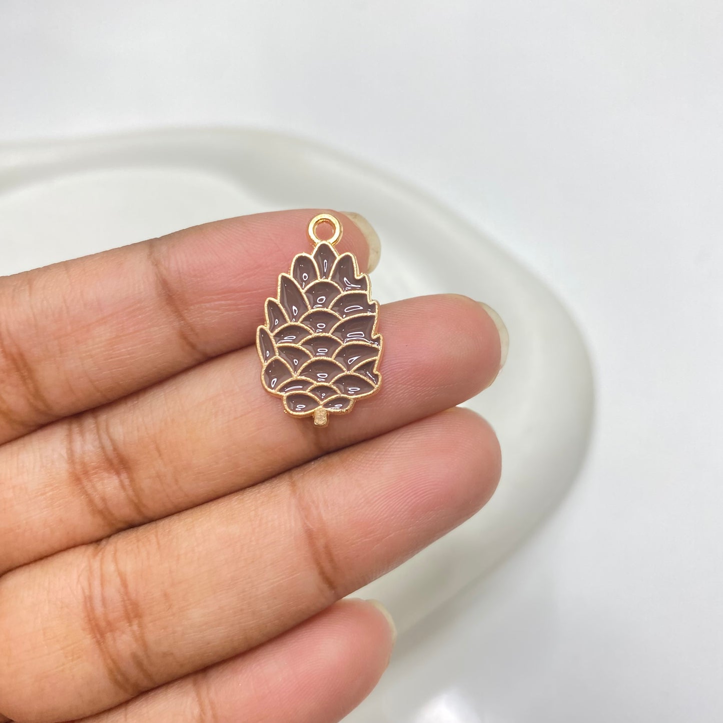 EC 1863 Pine cone enamel charm ( 1 pc )