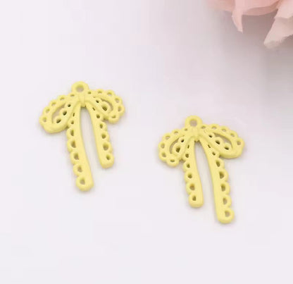 APC04X Bow Spray painted Charm ( 1 pc ) High Quality Alloy ( 28:20 mm )