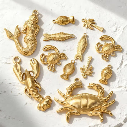 SS 1297 Big Lobster Ocean charm 18k Gold PVD plated 316 stainless steel ( 1 pc ) Anti tarnish ( 34:14 mm )
