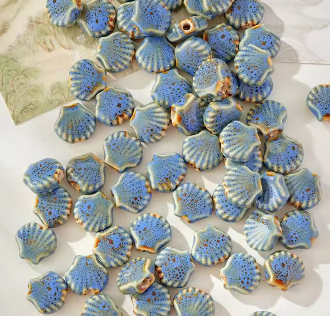 PCB13 Shell Porcelian Ceramic bead ( 1 pc ) High Shine ( 12:10 mm )