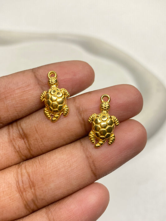 SS 2860 Turtle charm 18K Gold plated stainless steel ( 1 piece ) Anti tarnish ( 18:10 mm )