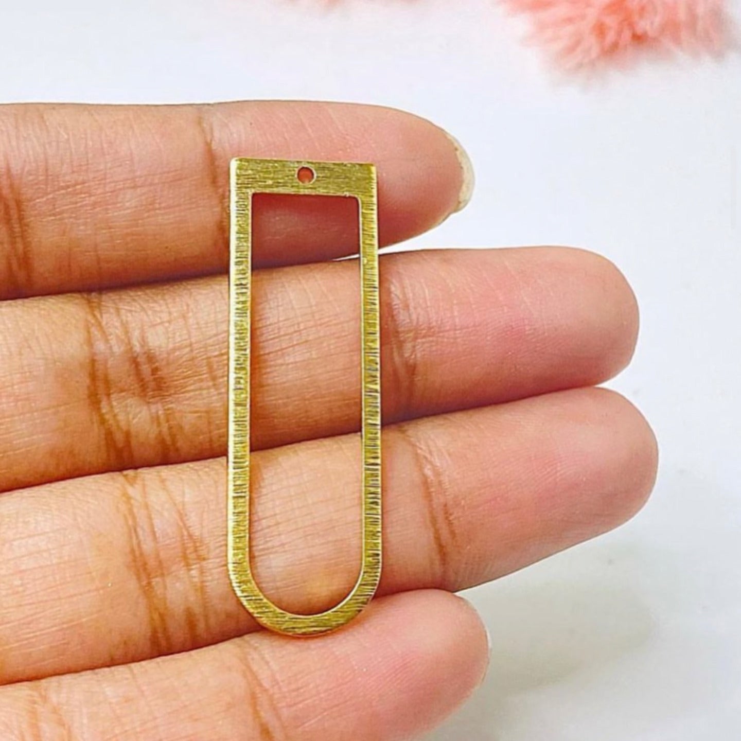 SS 188 Textured long D charm ( 1 pc )