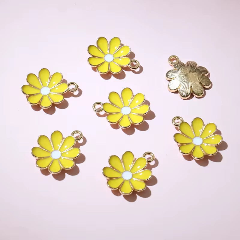 EC06I Cute Daisy Flower enamel charm ( 1 pc ) Tarnish Resistant ( 19:15 mm )